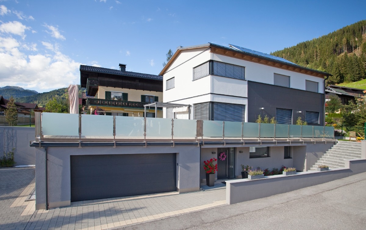 Секционные ворота Alutech 