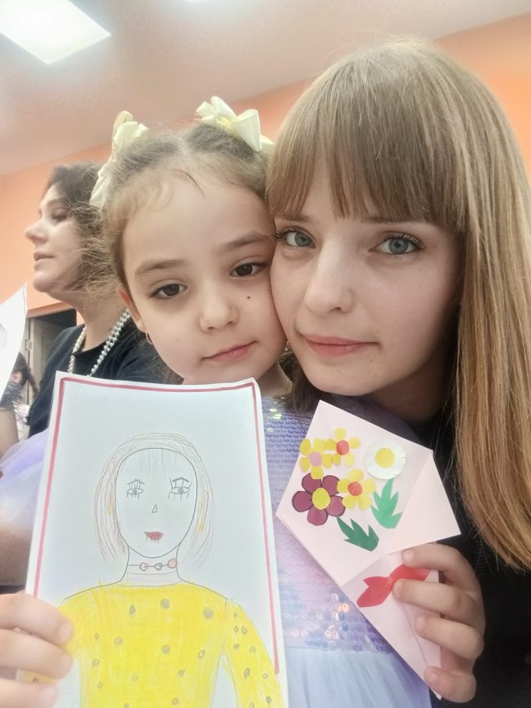 1 Алена Гончаренко  📷
