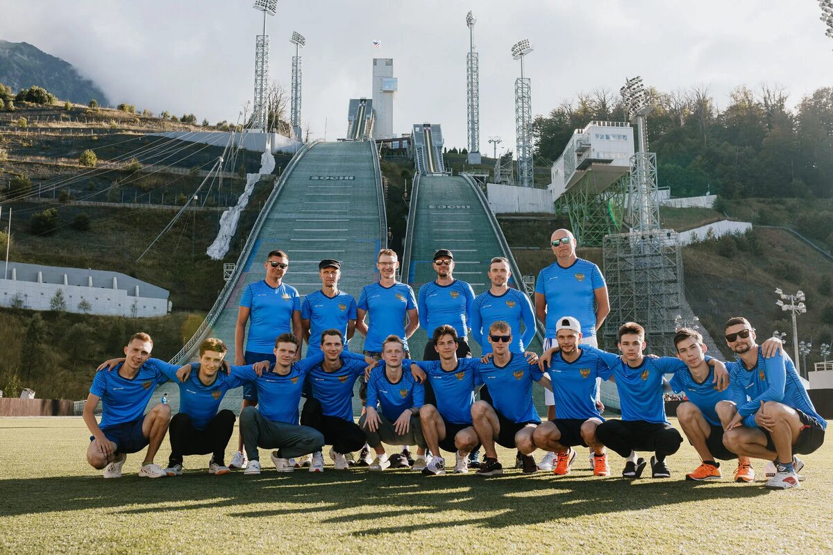 Федерация прыжков на лыжах с трамплина и лыжного двоеборья России в новой экипировке от Эрмине