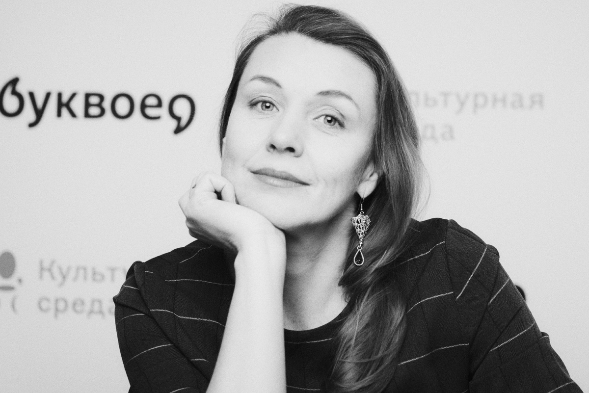 Яна Поляруш, продюсер, кинорежиссер, сценарист, писатель, поэт, она же Яна Дунаева — издатель, многодетная мама.