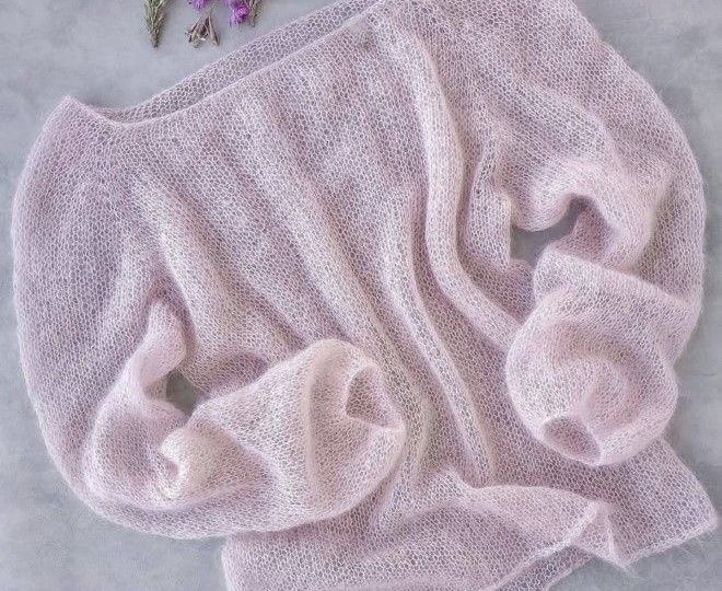 Свитер-паутинка из мохера-это вещь для тех, кто ценит красоту и лёгкость.