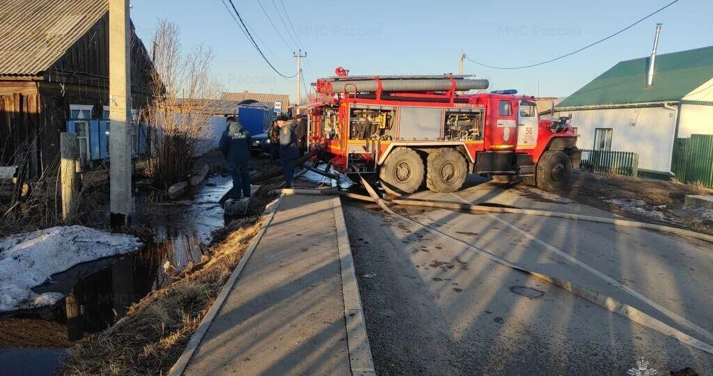 Три дома и 95 участков остаются подтопленными в Иркутской области