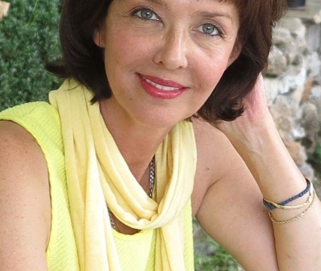 Три штампа о браке и два супруга: хитросплетения судьбы Вероники Изотовой