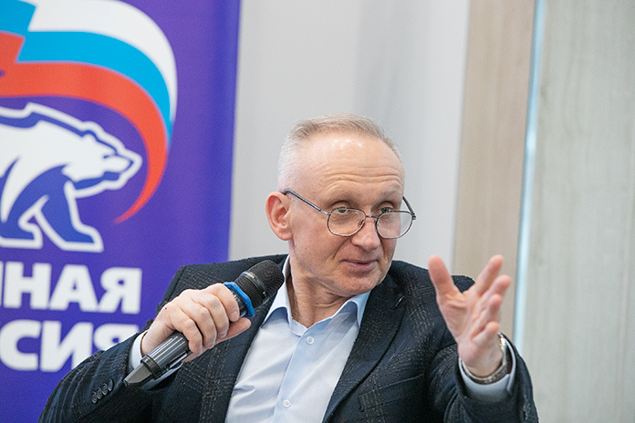    Андрей Панфёров констатировал, что потребность в совещании с участием всех заинтересованных лиц назрела давно. Фото: Михаил Периков