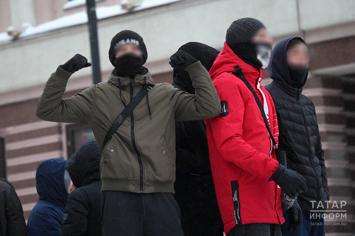 Если у родителей нет на ребенка времени, это время найдется у вербовщиковФото: © Михаил Захаров / «Татар-информ»