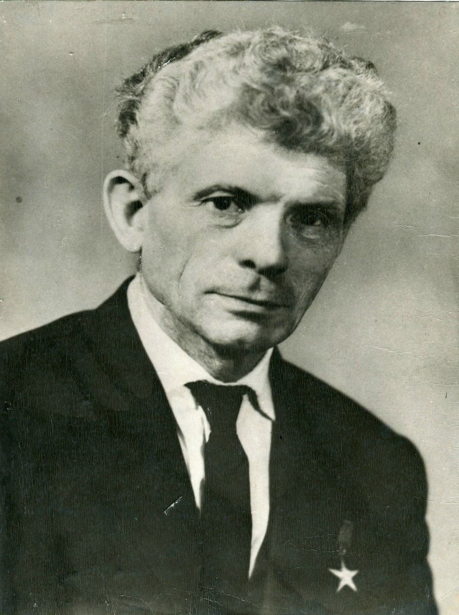 Александр Осипович Седов- гордость завода и республики