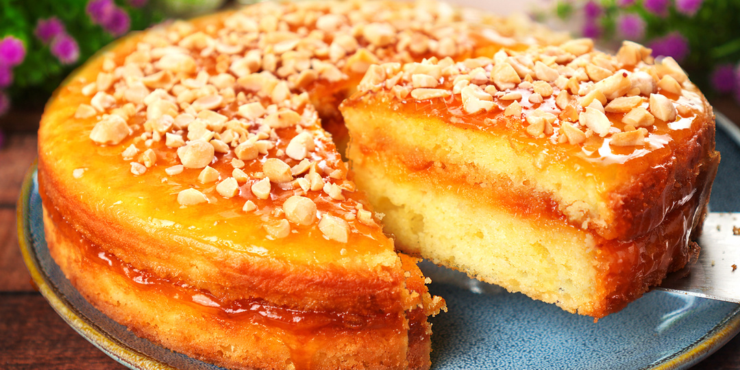 Этот пирог тает во рту! Самый нежный бисквит с вареньем за 30 минут