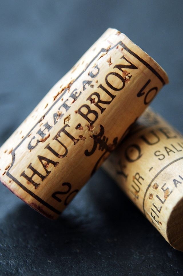 Пробки для  самых лучших вин выглядят именно так. 