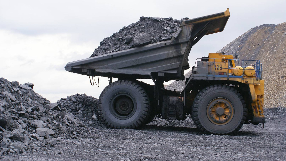     Карьерный самосвал   
(cc) stafichukanatoly