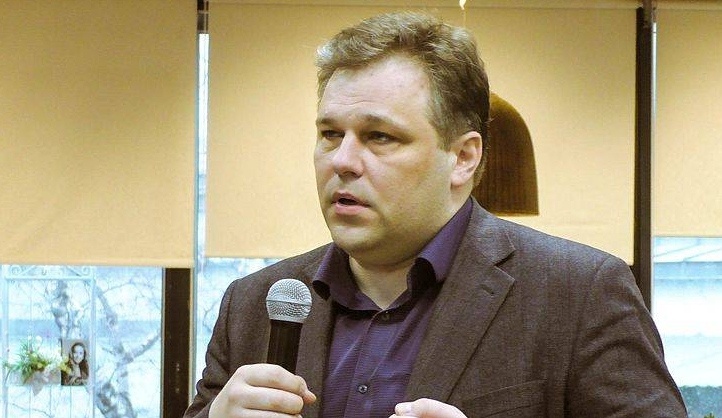     Родион Мирошник   
(сс) Mark Nakoykher