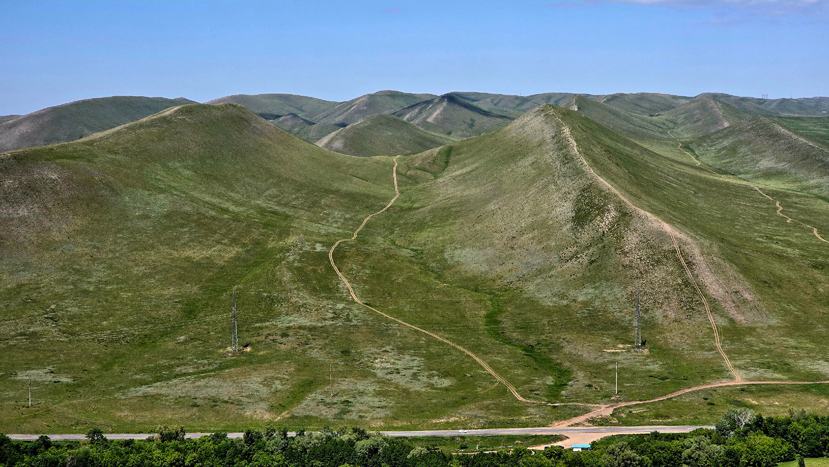Долгие горы вид с Верблюжки.