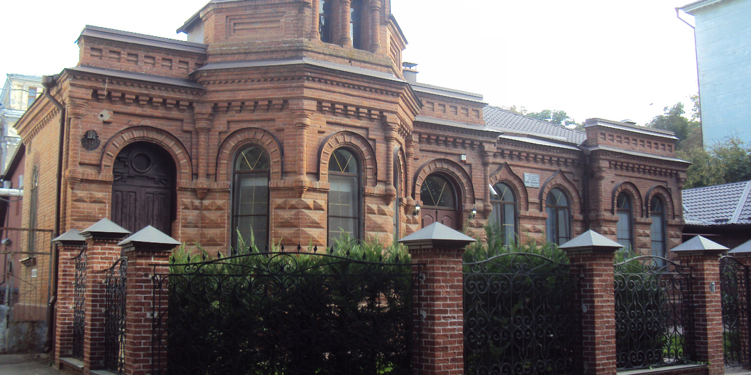 Рынок исторических особняков: кто и зачем покупает старинную недвижимость сегодня