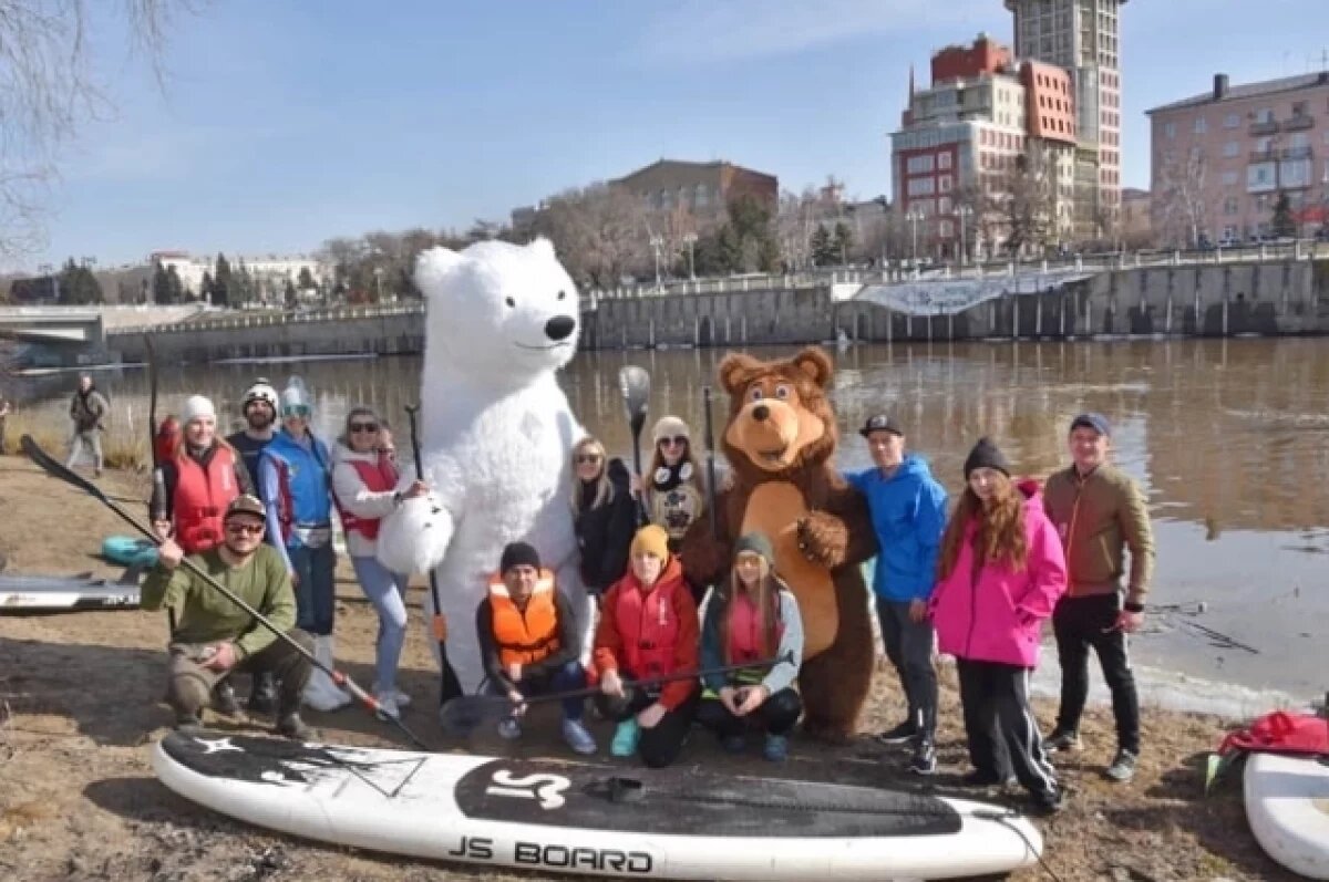    Омские сапсерферы открыли сезон сплава по Омке