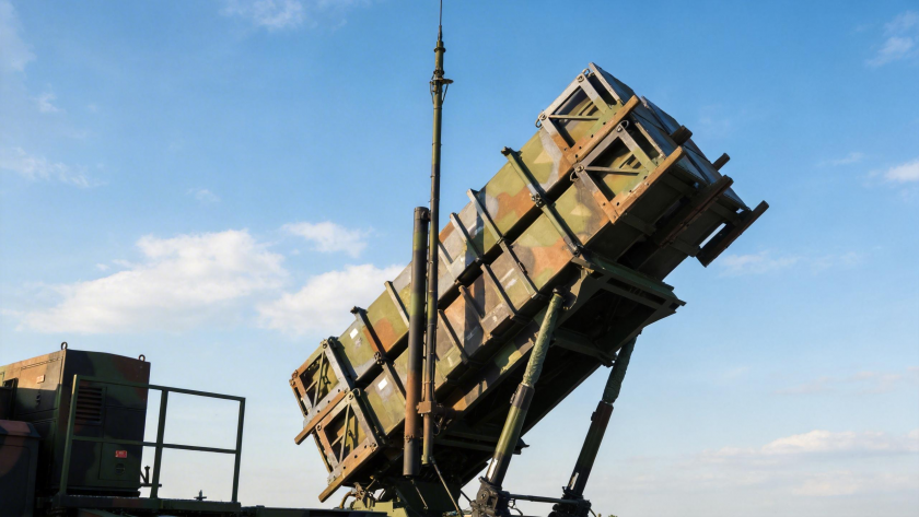    Обложка © Shutterstock / FOTODOM / VanderWolf Images