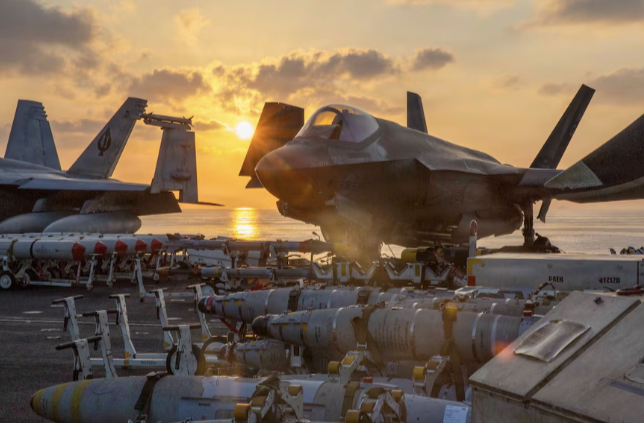      Похоже на рэкет: США требуют от арабов оплатить войну с Ираном
