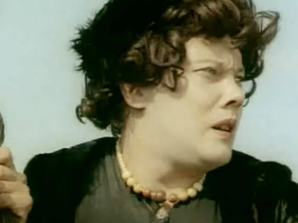    Артист был готов выйти к зрителям в любом образе