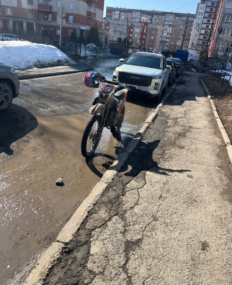  Фото: Ижевск Где Гай Стоят ИГГС®