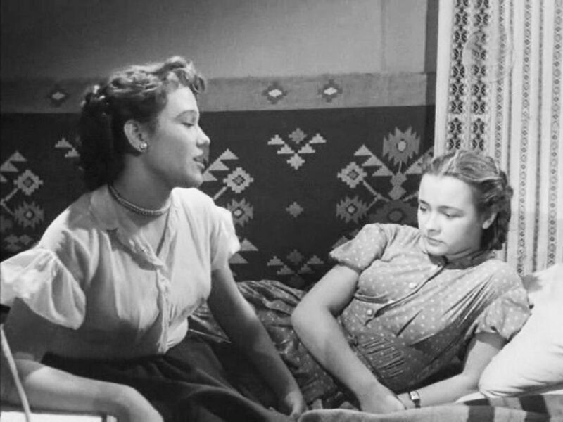    Гонорар за фильм «Улица молодости» стал символом несбывшейся мечты о пышной свадьбе.