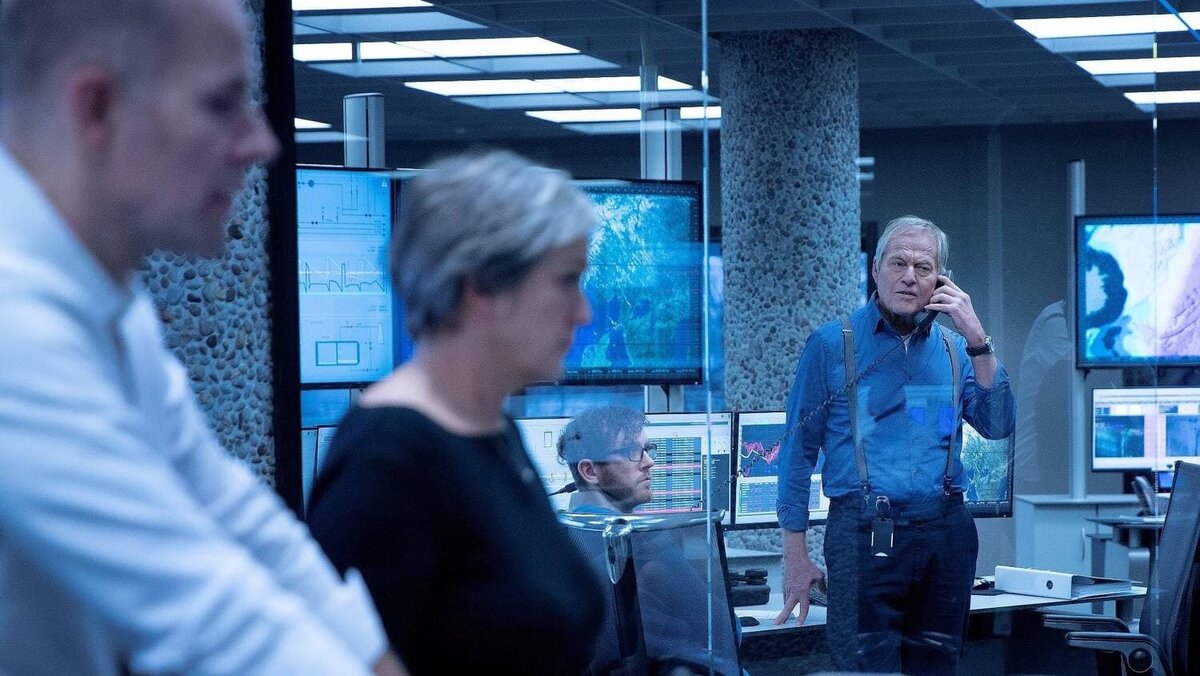 Кадр из фильма Пылающее море