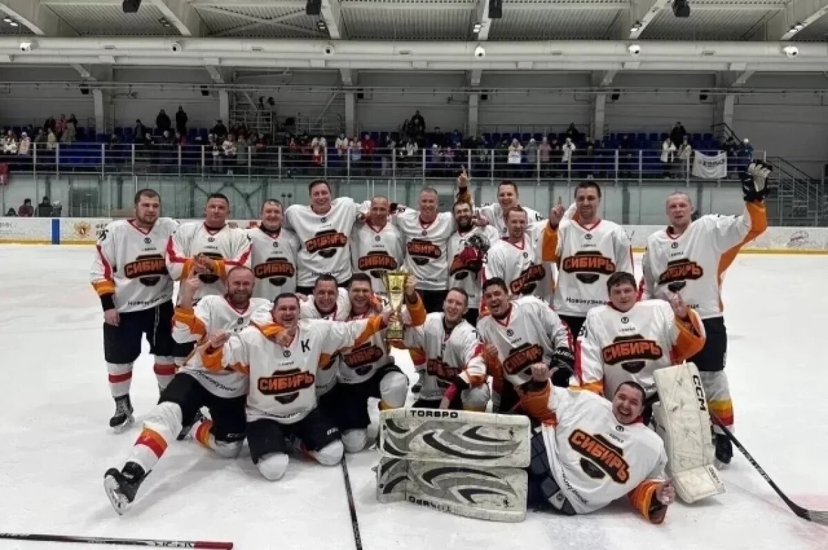    В Кузбассе завершился сезон Ночной хоккейной лиги