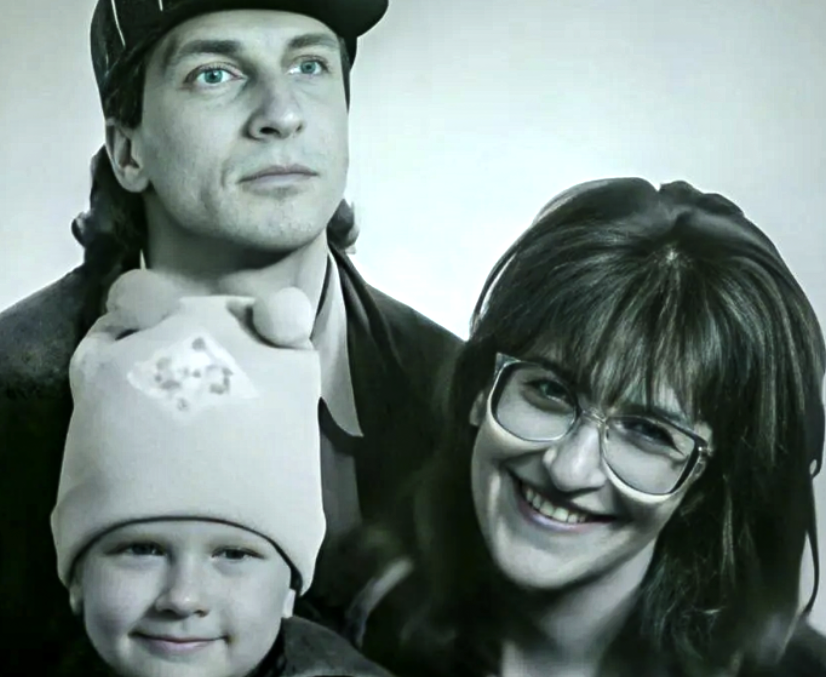 на фото Дмитрий Нагиев и Алиса Шер с сыном Кириллом