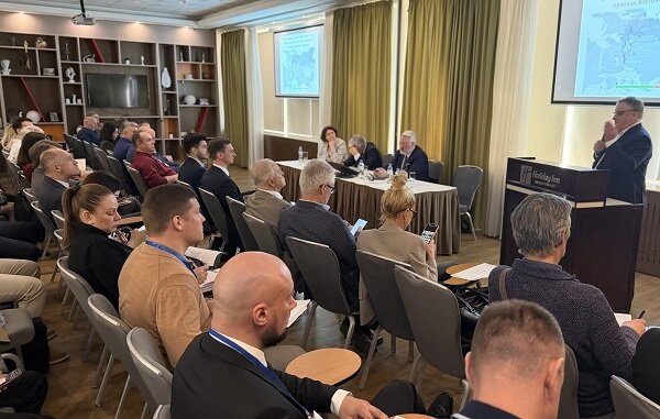    В рамках научно-практической конференции «Проблемы развития МТК Север-Юг - логистические, политические, экономические, экологические, санкционные» поднимались вопросы по развитию этого потенциально важнейшего логистического маршрута. Источник фото: пресс-служба АНО СК «Каспий 2030».