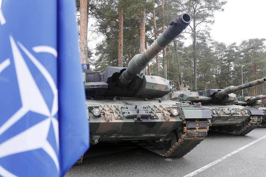 Танки Leopard 2PL на военной базе Адажи - Фото: TOMS KALNINS/EPA/TASS