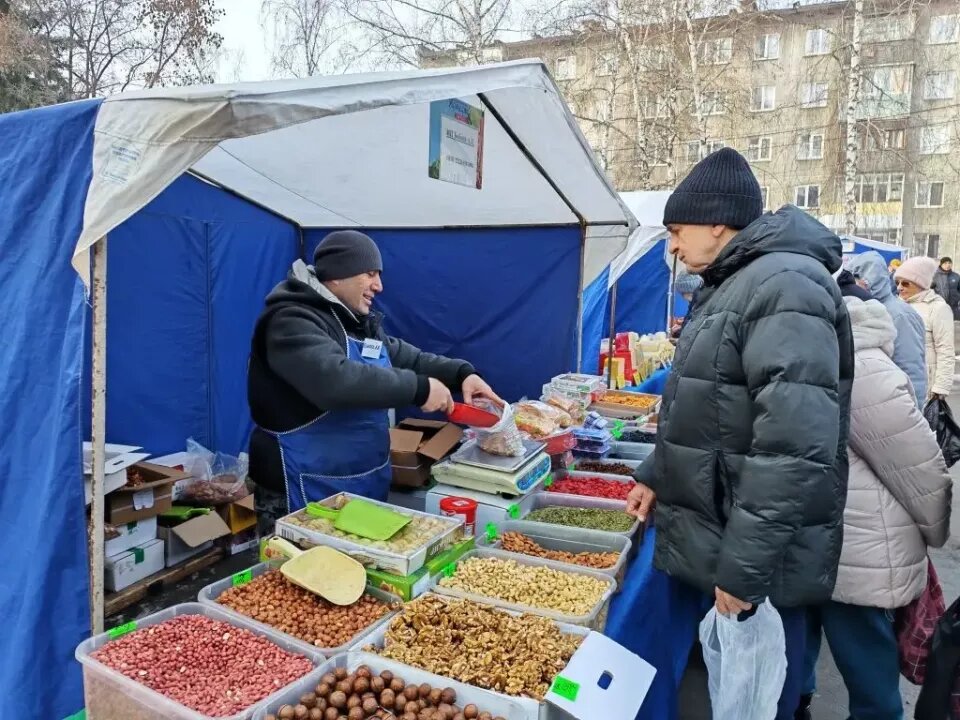    Продовольственные ярмарки в Барнауле. Источник: barnaul.org