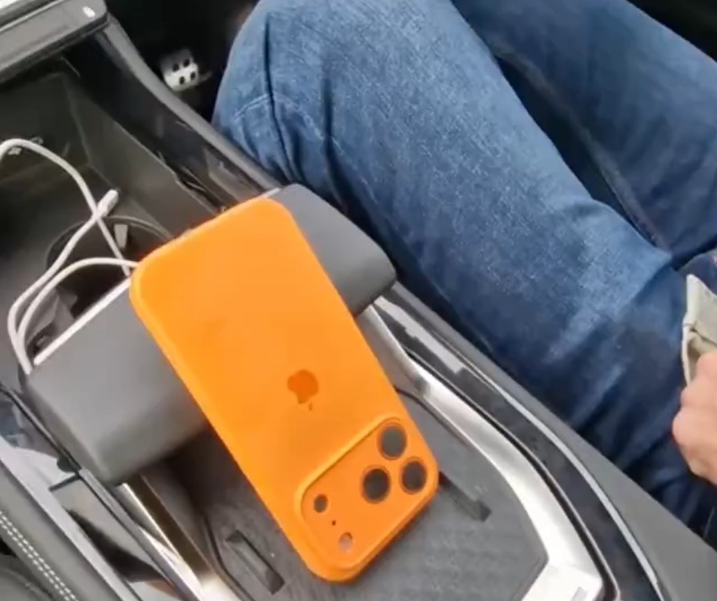 Как я использую ChatGPT в путешествиях :) Сегодня расскажу о Стоунхендже - месте, которое мы видели только на школьных уроках