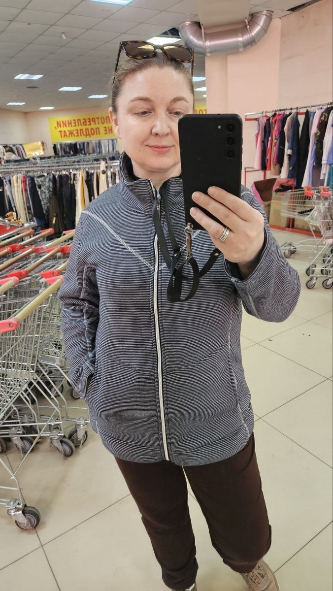 Сегодня на мне толстовка, купленная в Баско Пати 