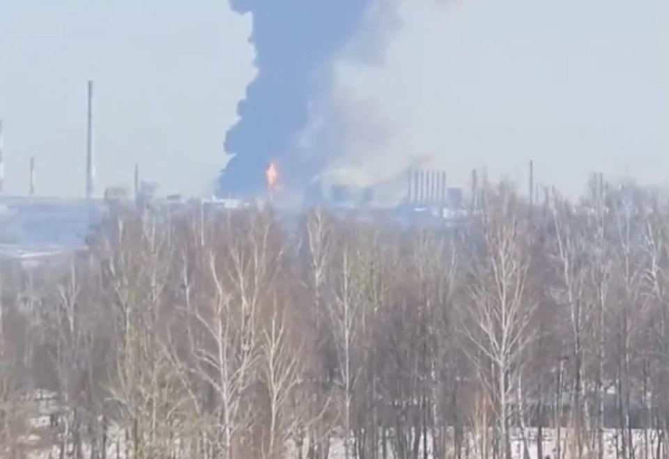    Пожар сняли очевидцы Кадр видео