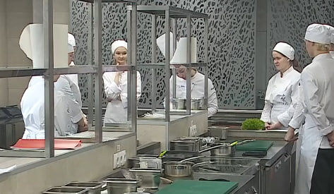     В Красноярске набирает обороты проект по подготовке поваров и кондитеров