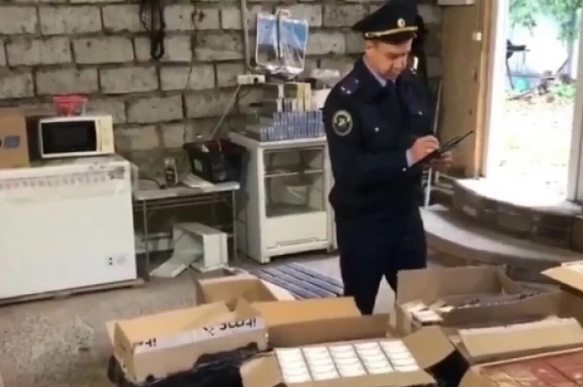    Двух жителей Удмуртии будут судить за сбыт поддельных сигарет