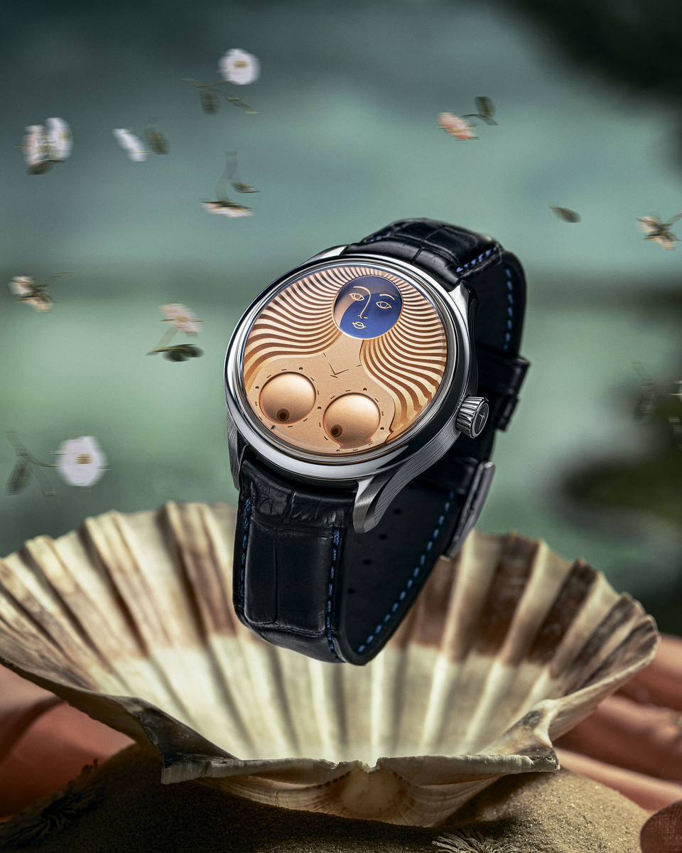    Часы «Венера»Архивы пресс-службы