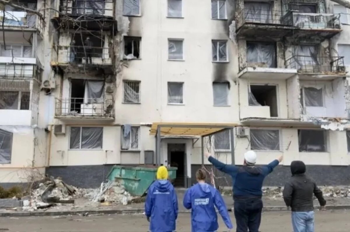    Часть разрушенной взрывом пятиэтажки демонтируют в Севастополе