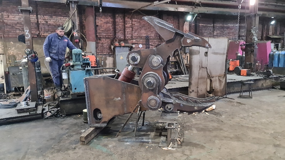 Гидравлическй усиленный корчеватель пней «ДУРЕМАР» от ЗАВОДа КОВШЕЙ на двойных подшипниках, смазка и обслуживание запрещены. Тел: 8-911-927-67-35 Анатолий Григорьевич (СПб). Сайт: заводковшей.рф