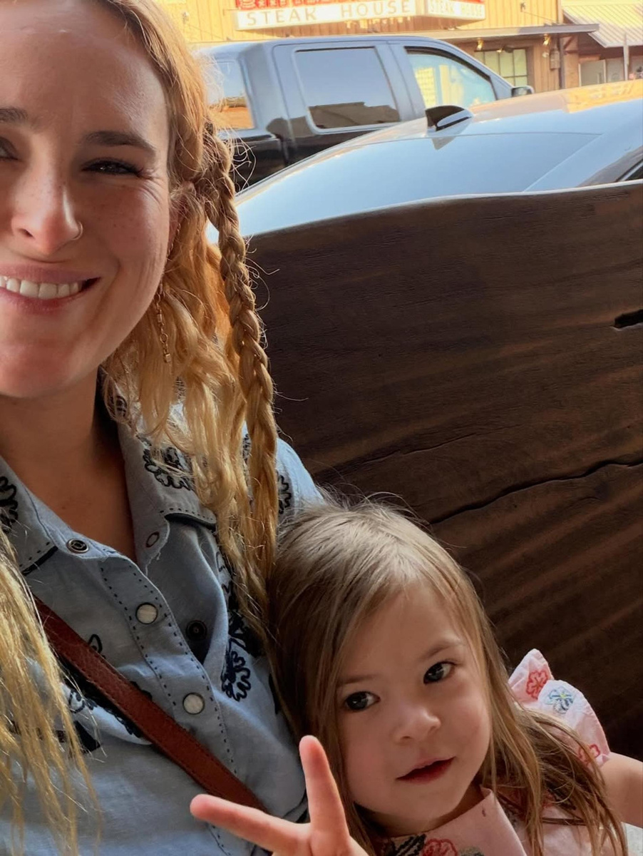    Румер Уиллис с дочерью. Фото: Инстаграм (запрещен в РФ) @rumerwillis