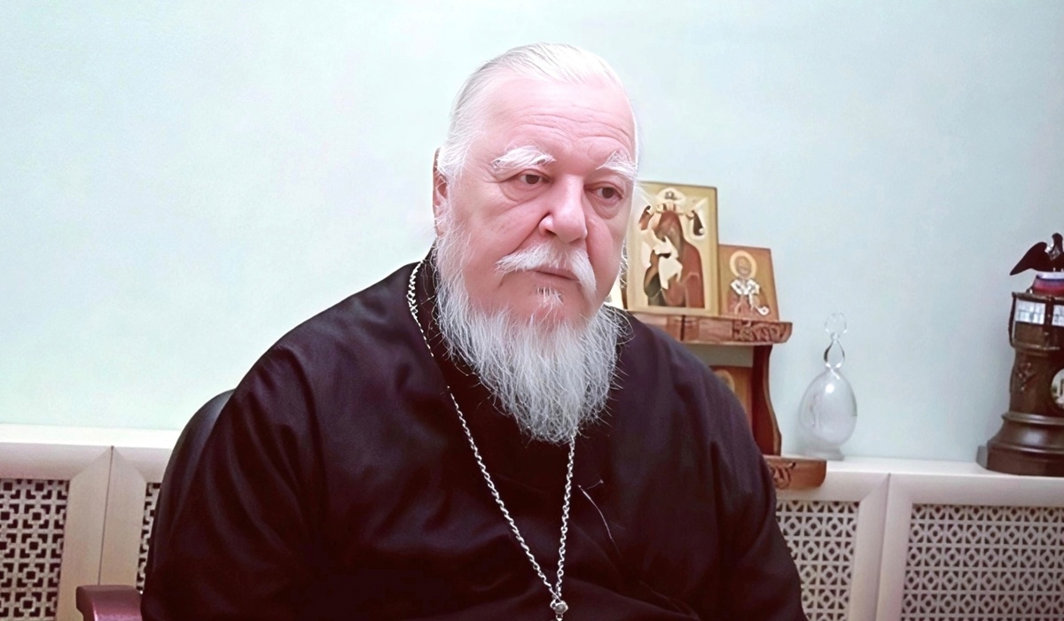 Димитрий Смирнов (07.03.1951 — 21.10.2020 гг.) — протоиерей, церковный и общественный деятель.