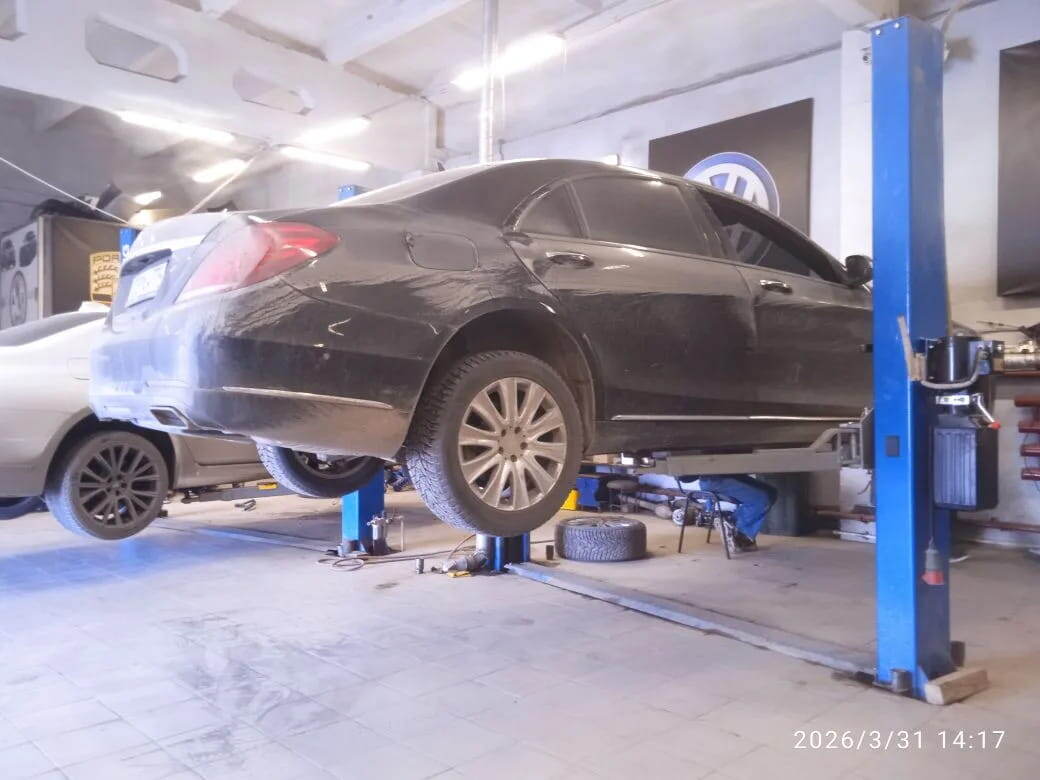 Осмотр системы пневмоподвески на Mercedes‑Benz S‑class W222