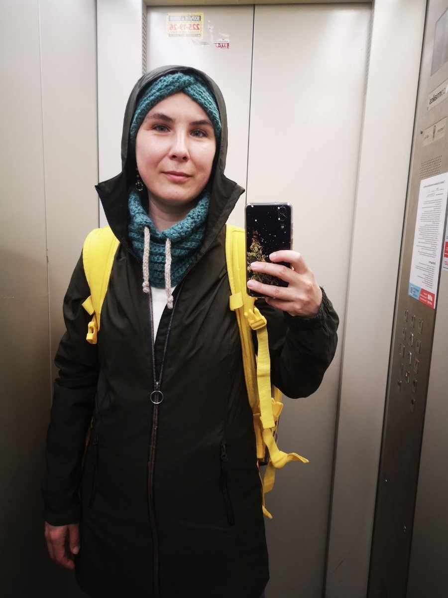 На доставках вечером во время дождя