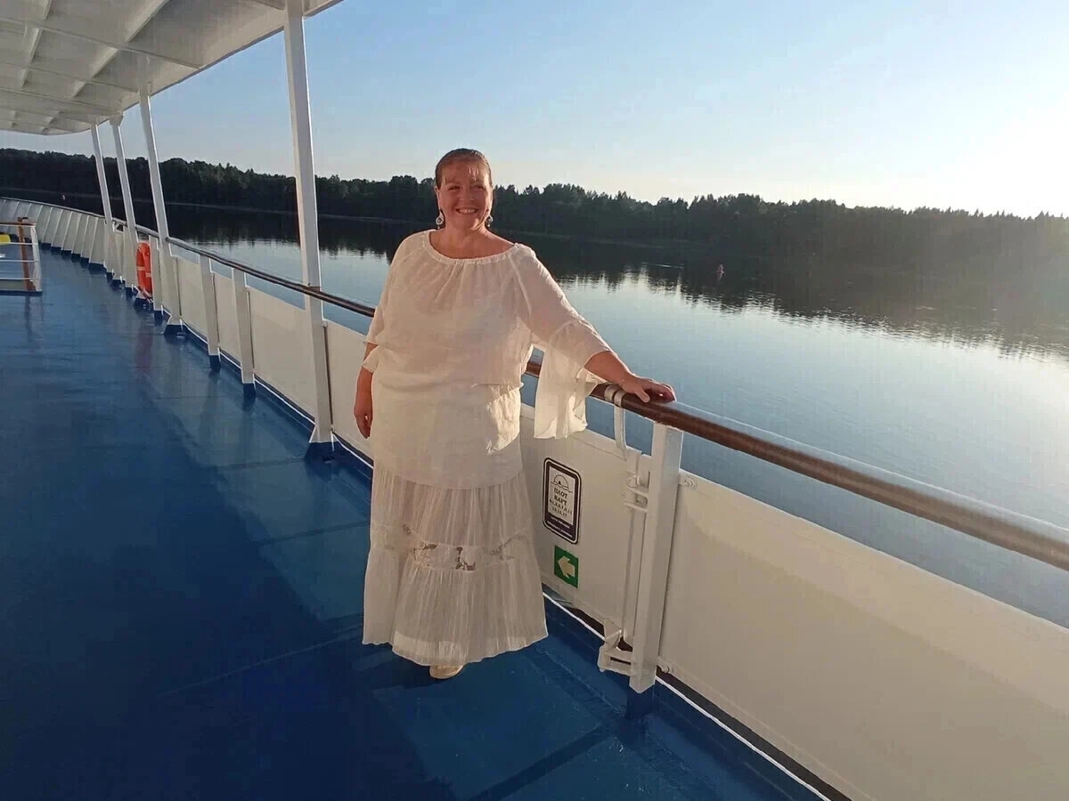 Автор ловит энергию воды и солнца.