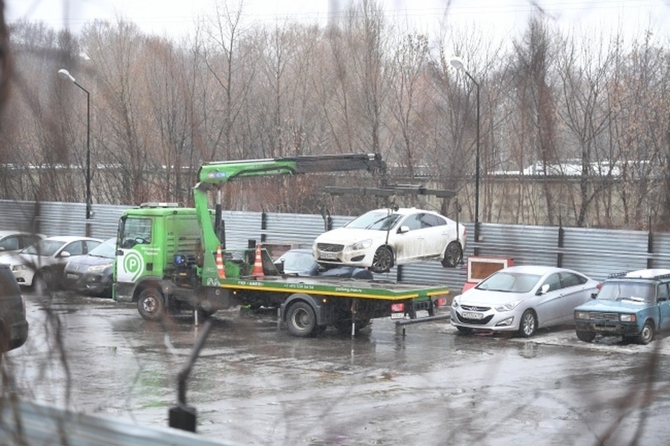    Чтобы забрать автомобиль, владельцу нужно обратиться в ближайшее подразделение Госавтоинспекции Михаил ФРОЛОВ