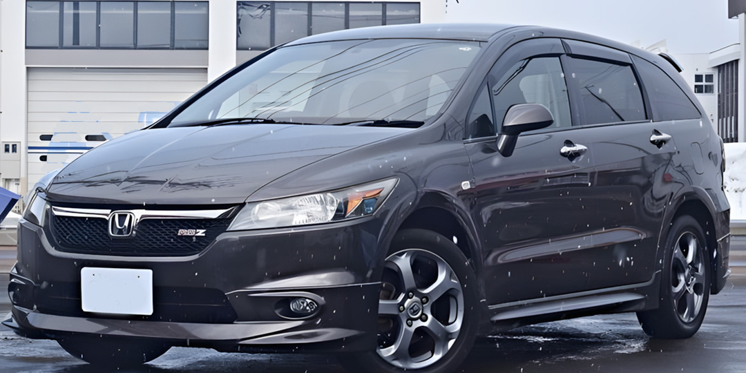 Минивен, в котором не чувствуешь себя пенсионером — Honda Stream второго поколения