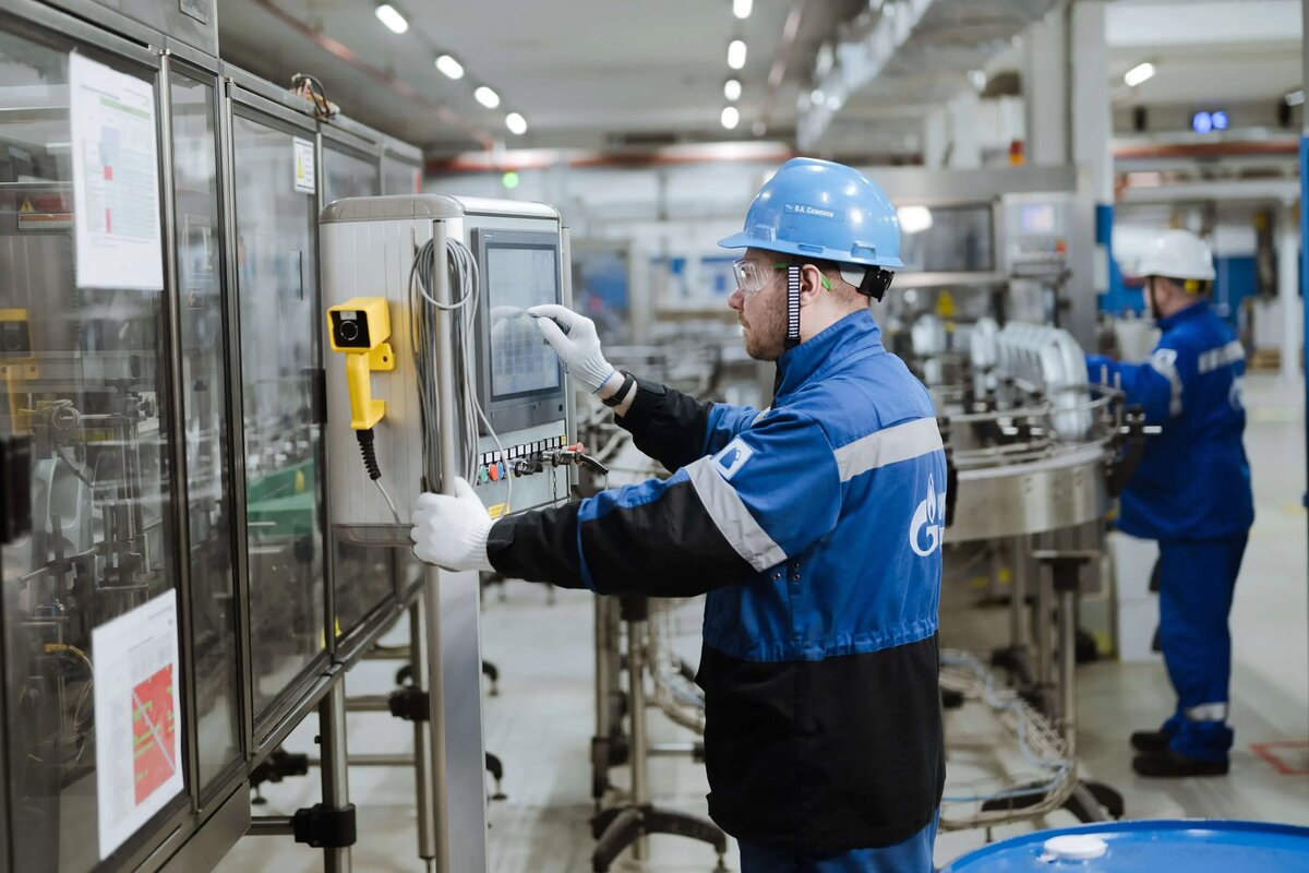    Продукция компании получила сертификаты соответствия Евразийского реестра пищевых смазочных материалов и межгосударственных стандартов ГОСТ, также ее абсолютную безопасность подтвердили экспертные заключения Роспотребнадзора. Источник: Официальный сайт «Газпромнефть – смазочные материалы».