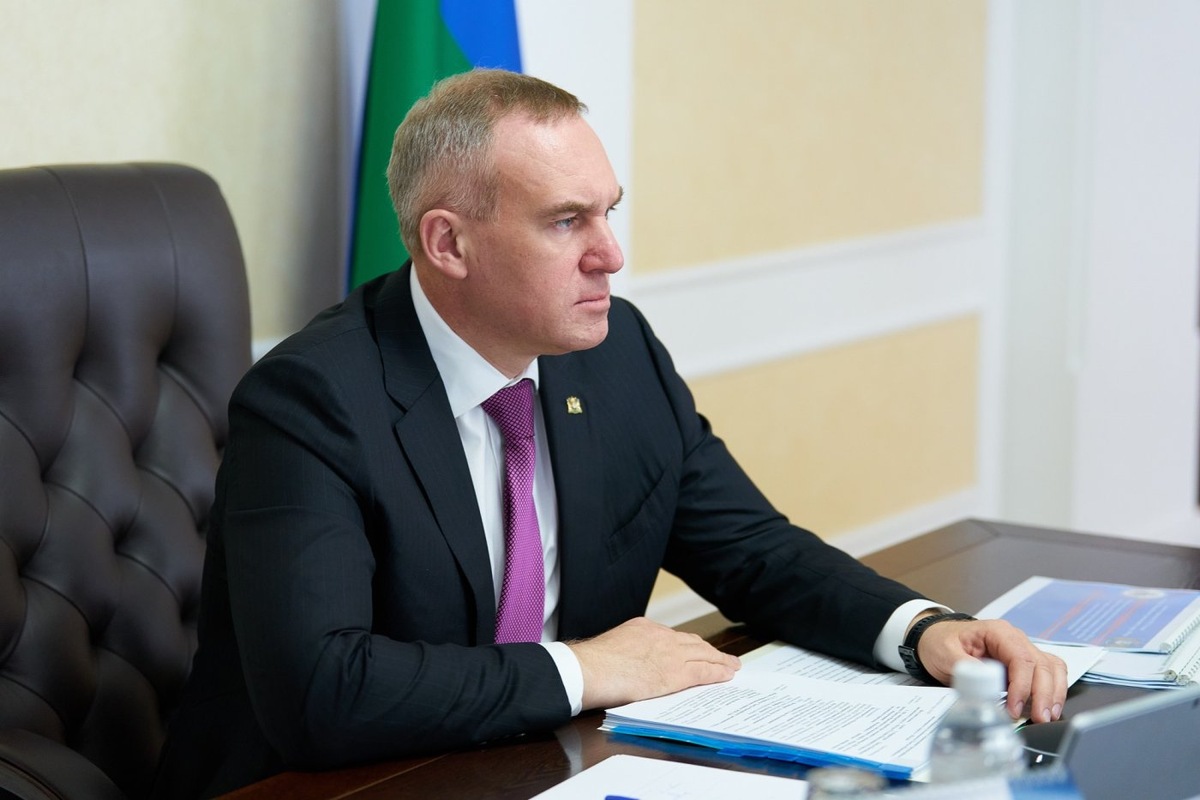    Руслан Кухарук поручил мэрам лично следить за уборкой снега в городах и поселках