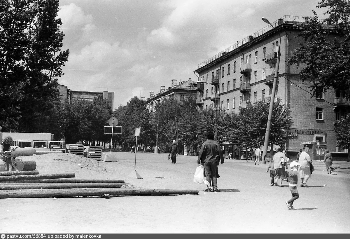 Отрадное. Улица Березовая аллея. 1990 г. Из архива malenkovka.
