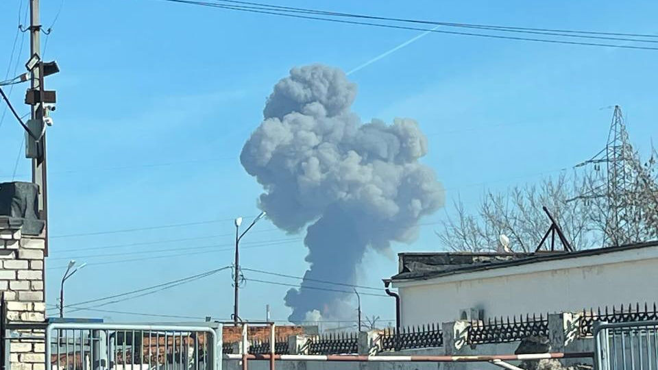 Пожар на «Нижнекамскнефтехиме» локализован: погибли два человека, десятки пострадали