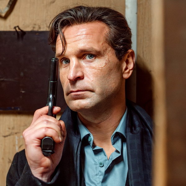     Виктор Добронравов собирается стать мэром в третьем сезоне «Инспектора Гаврилова»