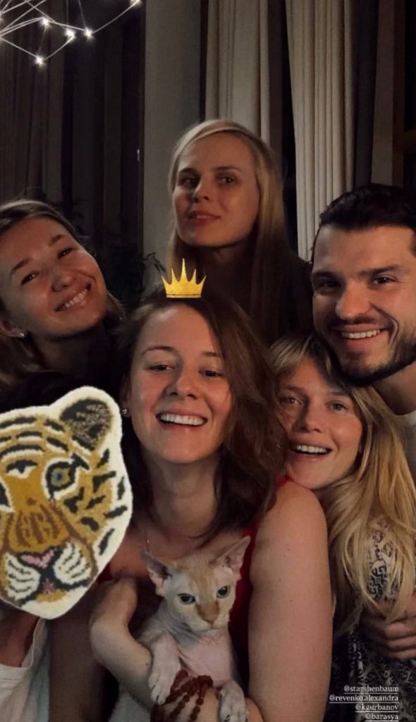 Листайте вправо, чтобы увидеть больше изображений