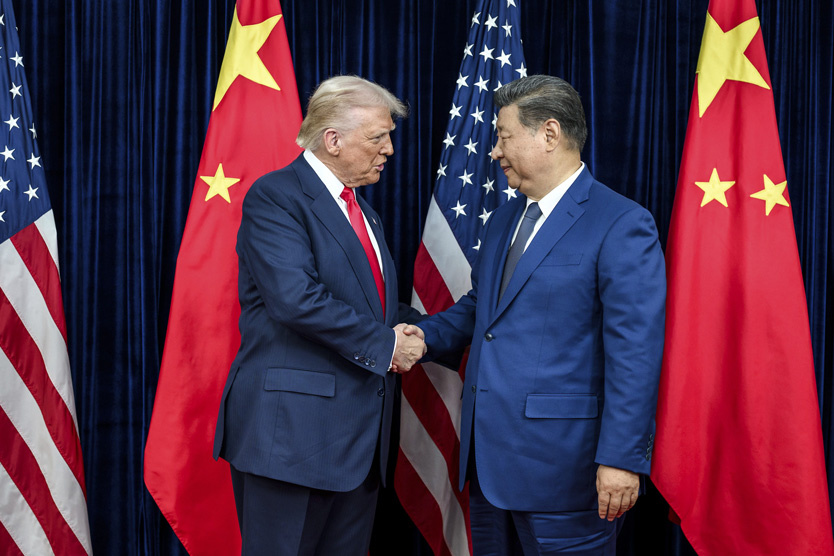 Дональд Трамп и Си Цзиньпин
 Фото: Yonhap / EPA / TASS